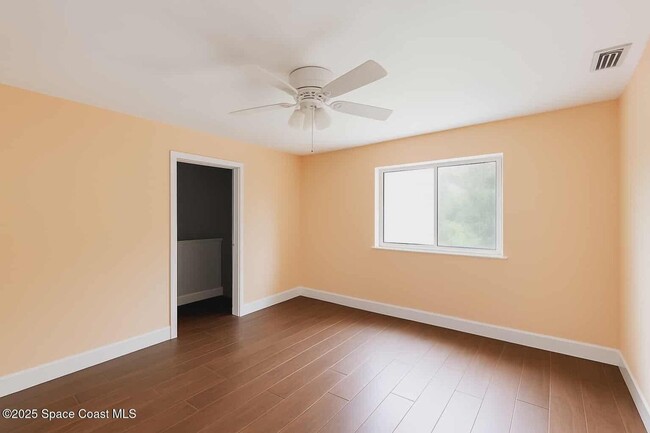 Building Photo - SINGLE FAMILY HOME FOR RENT!