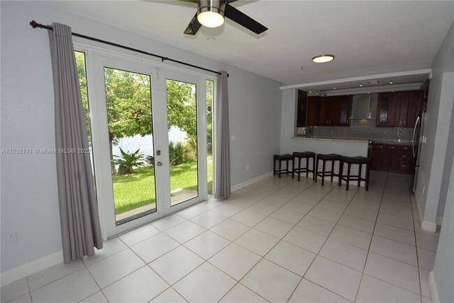 Foto del edificio - 703 NW 135th Ave