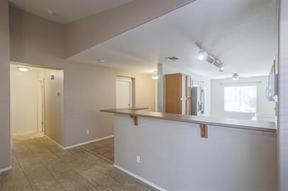 Building Photo - Move in available asap