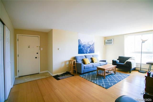 Foto del edificio - 1050 N Lafayette St