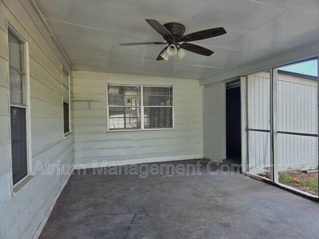 Building Photo - 7926 N Socrum Loop Rd