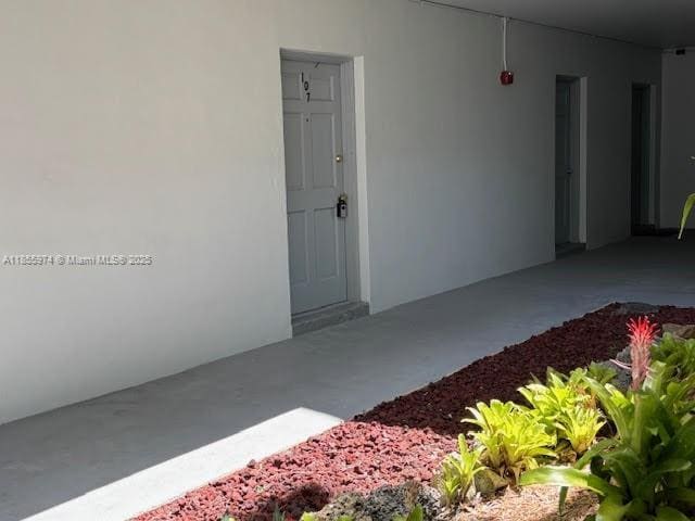 Building Photo - 9641 SW 77th Ave
