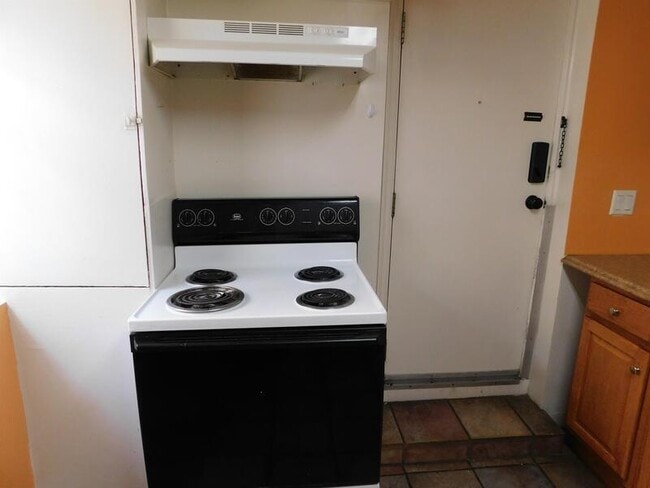 Building Photo - 517 E 500 S