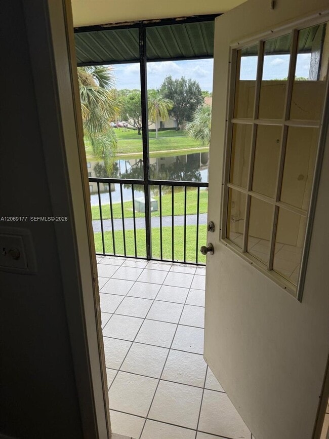 Foto del edificio - 529 Shady Pine Way