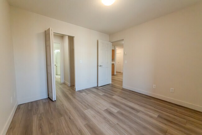 Building Photo - Mill Creek Estates