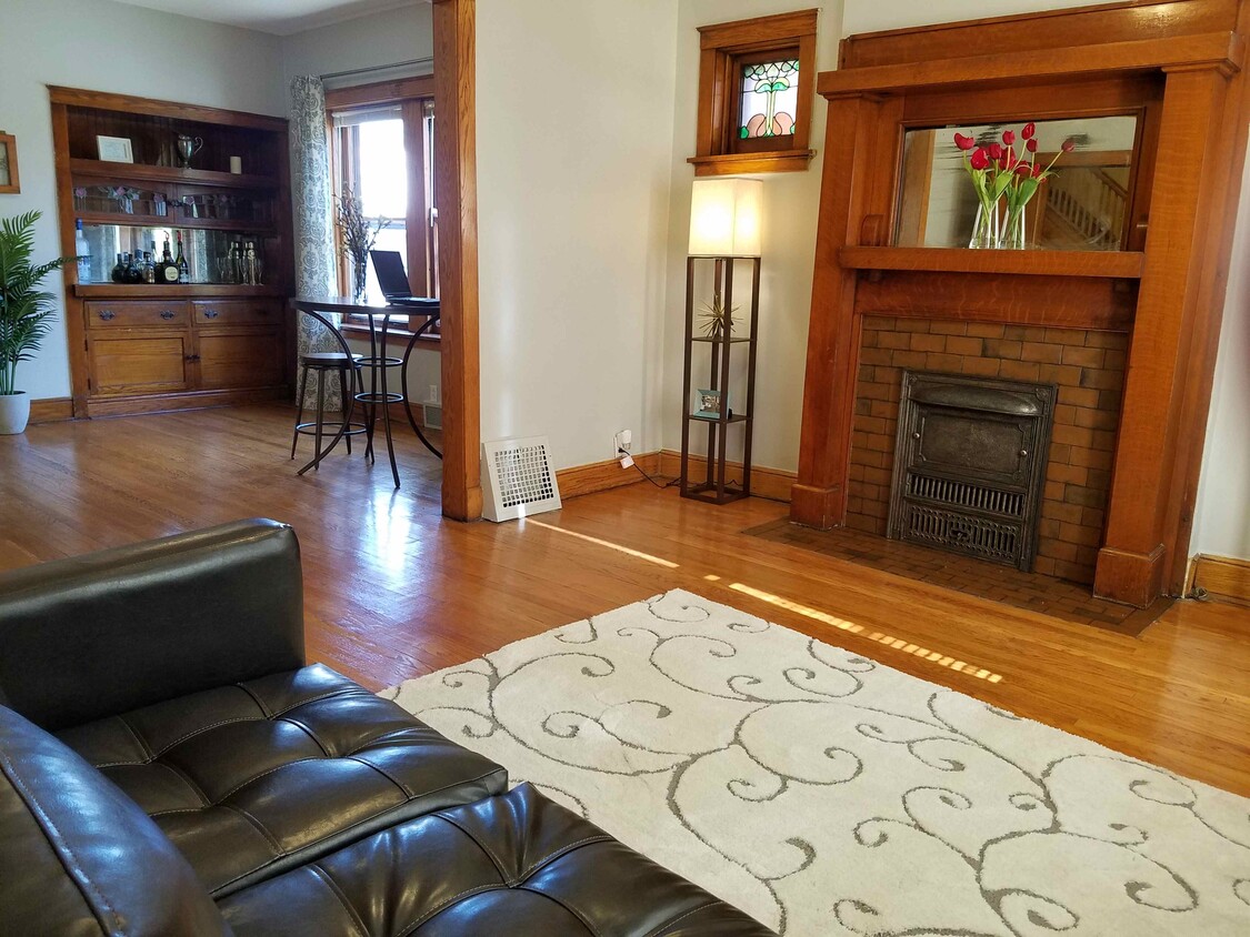 Foto principal - 2456 N Richmond St