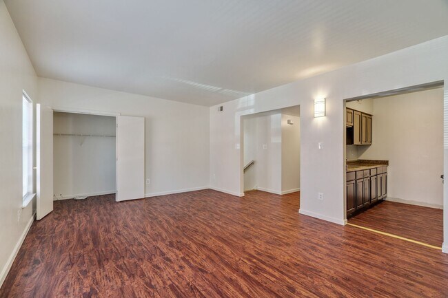 Foto del edificio - 4100 Brown St