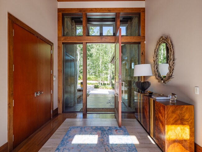 Foto del edificio - 750 S Starwood Rd