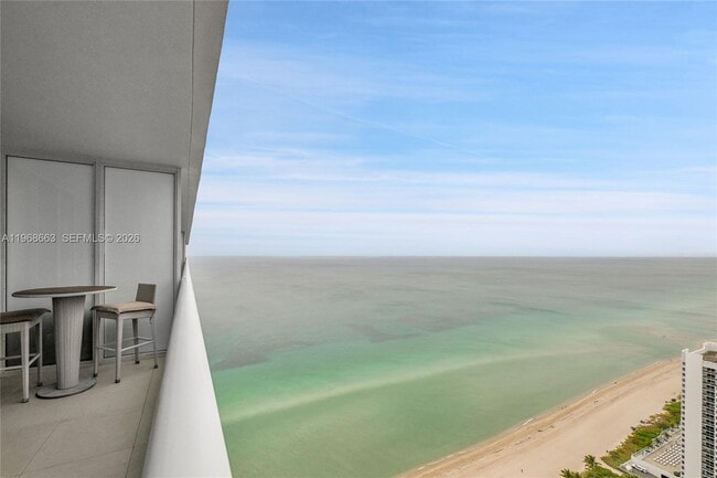 Building Photo - 1830 S Ocean Dr