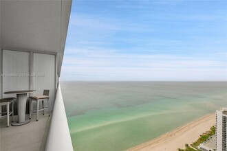 Building Photo - 1830 S Ocean Dr