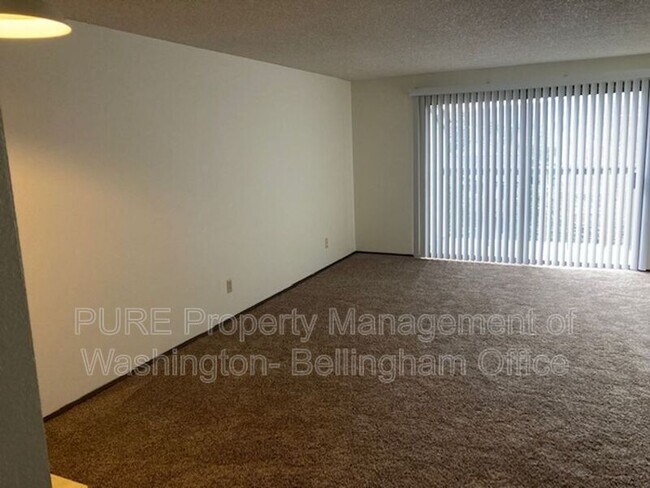 Building Photo - 808 21st St