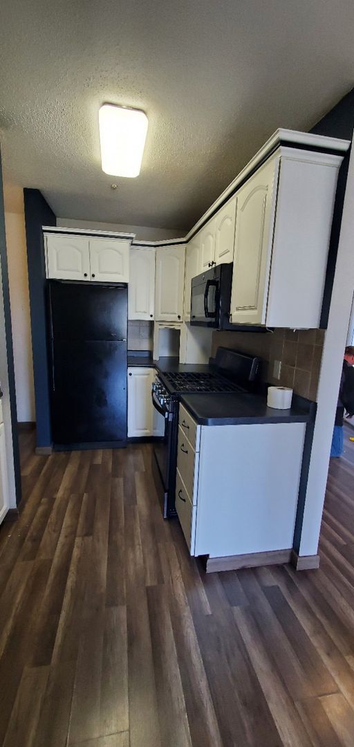 Foto del edificio - 5 Bedroom Updated Home