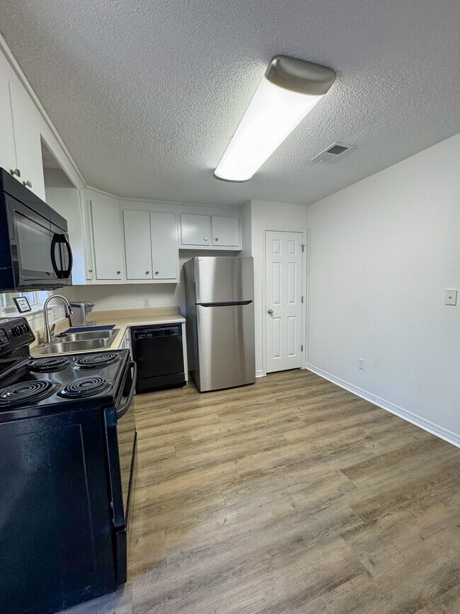 Cocina - 2042 Esplanade St