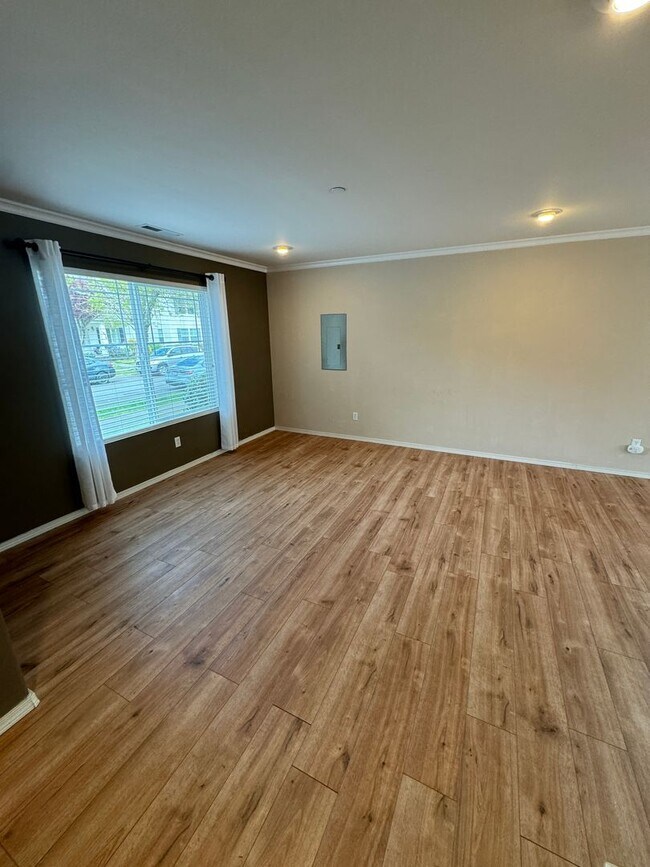 Foto del edificio - 1285 Griggs St