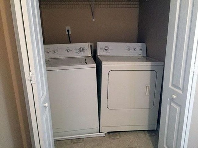 Building Photo - 3100 Fields Dr