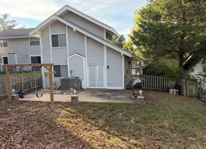 Foto del edificio - 463 Down Hill Dr