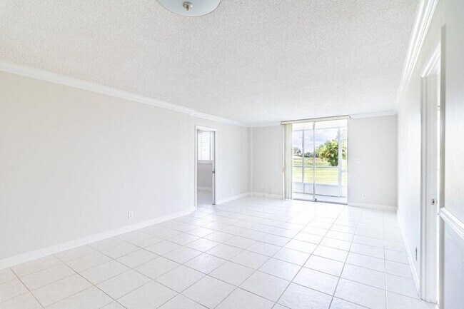 Foto del edificio - 6699 NW 2nd Ave