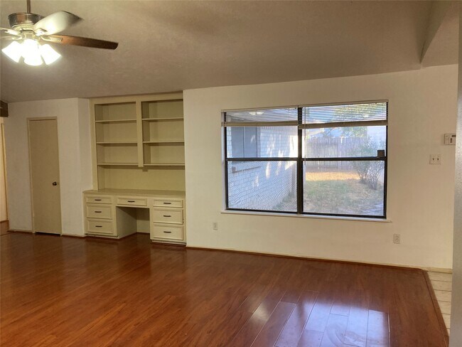 Foto del edificio - 2906 Green Fields Dr