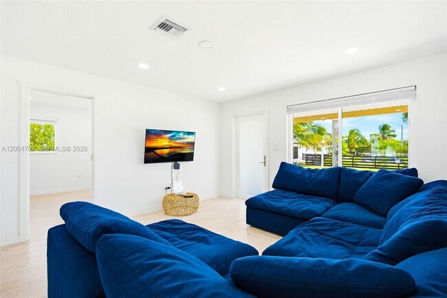 Foto del edificio - 30361 Hardin Rd