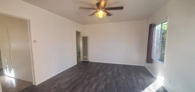 Building Photo - 6123 Northside Dr