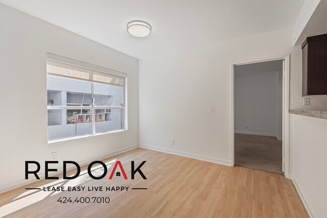 Foto del edificio - 939 1/3 Palm Ave-305