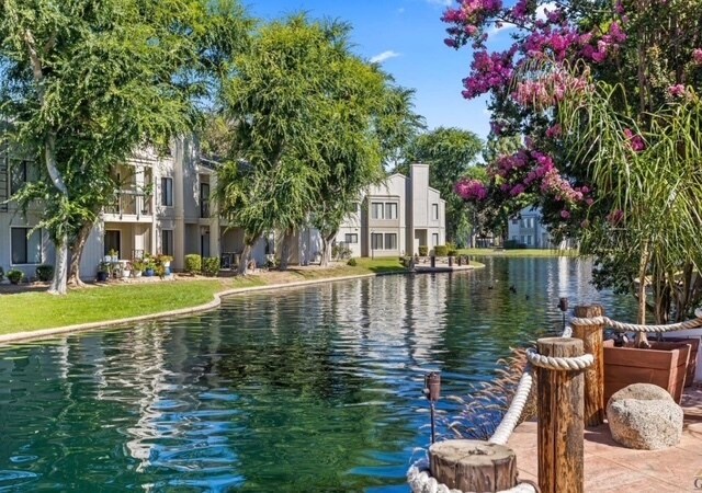 Foto del edificio - 8000 Kroll Way