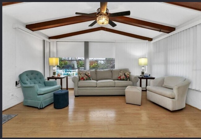 Foto del edificio - 26 French Ave