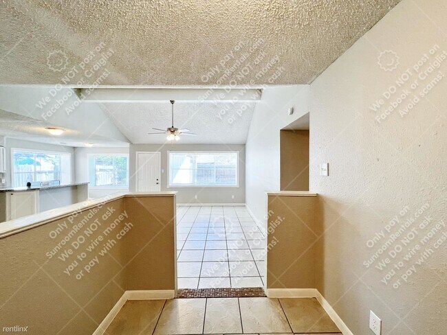 Building Photo - 5 br, 2.5 bath House - 1334 Macclesby Ln