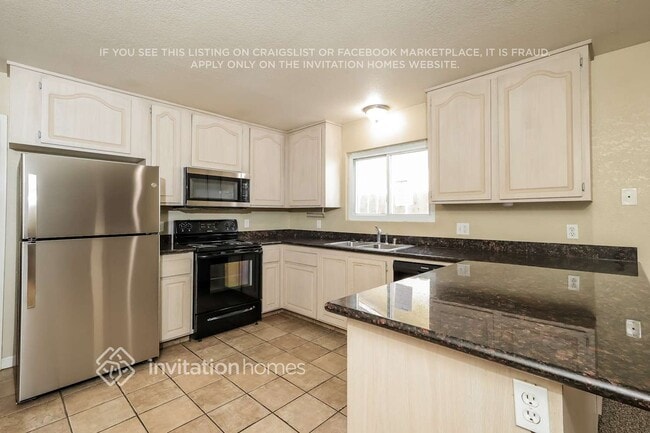 Building Photo - 1542 Claremont Dr