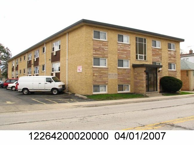 Primary Photo - 2453 1st Ave