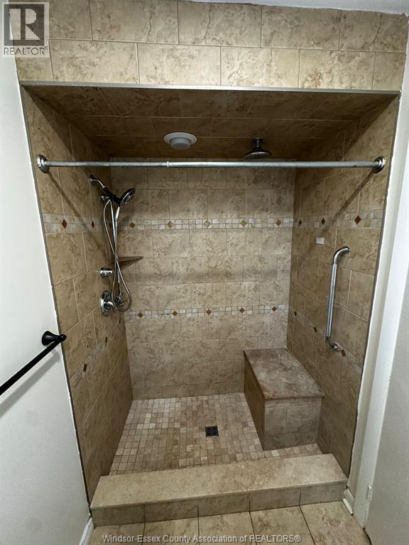 Building Photo - 819 Frank Ave