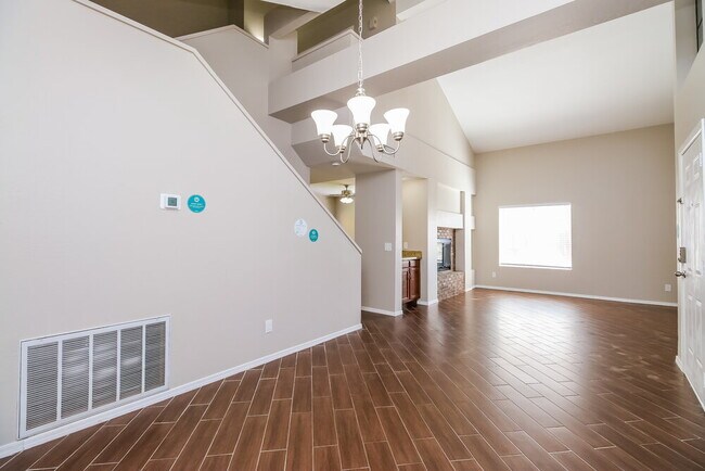 Foto del edificio - 48 W Melody Ave