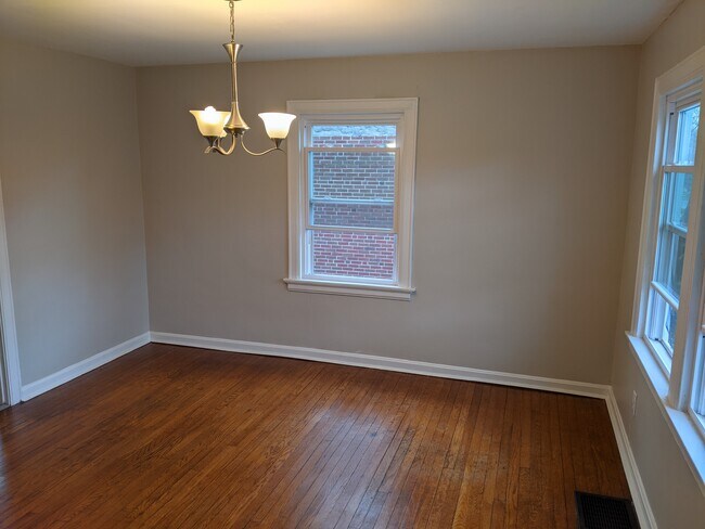 Foto del edificio - 6629 Roe St