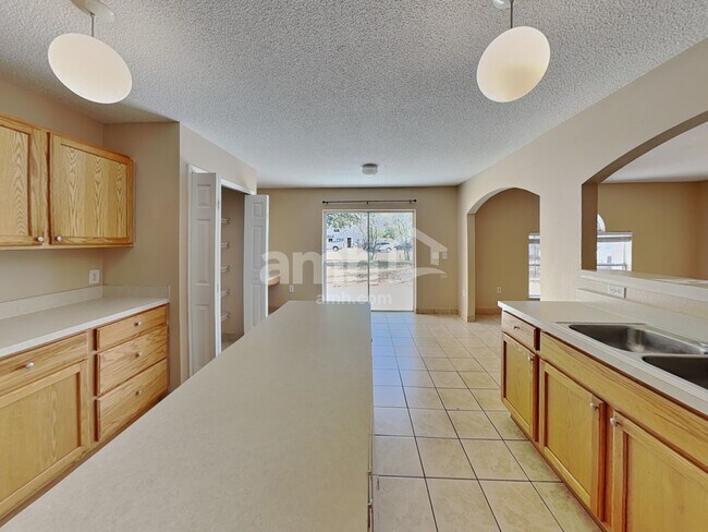 Foto del edificio - 1019 Brenton Leaf Dr