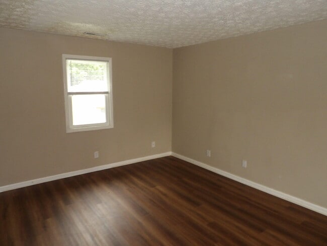 Building Photo - 218 Centennial Dr