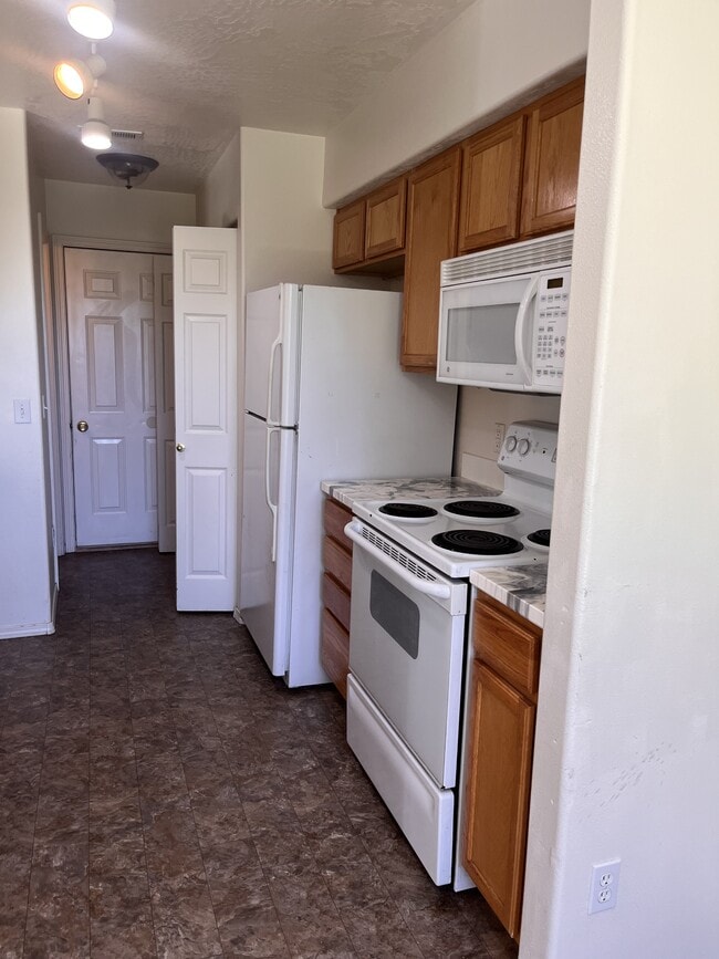 Building Photo - 154 E Jadynn Ct