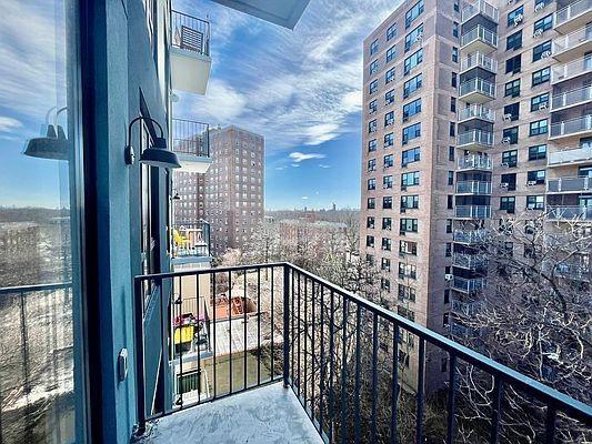 Foto del edificio - 1 bedroom in BRONX NY 10467