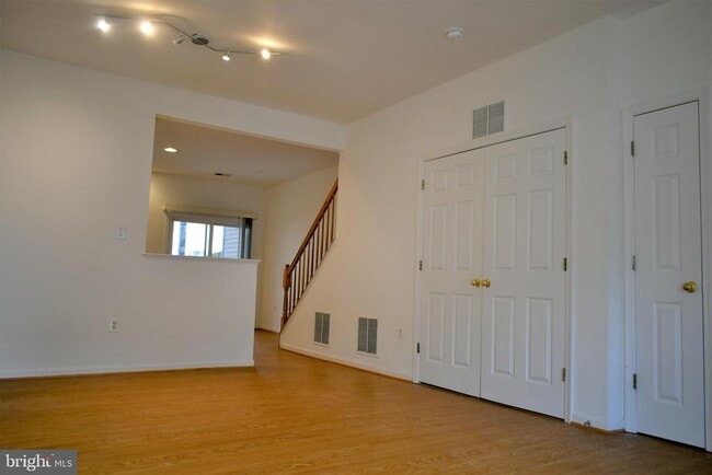 Building Photo - 2427 Dew Meadow Ct