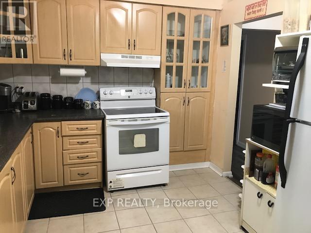 Photo du bâtiment - 46 Autumn Blvd