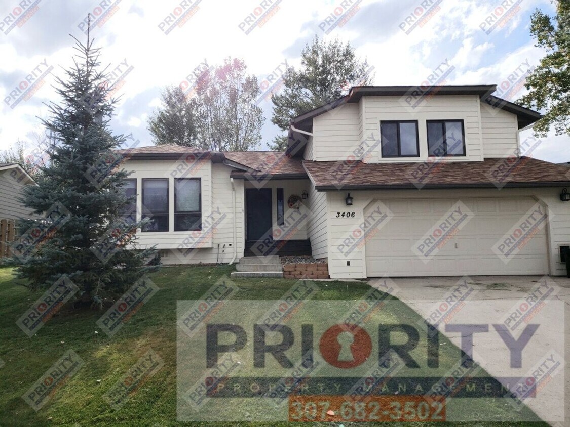 Primary Photo - 3 bedroom, 2.5 bath Single-Family Home