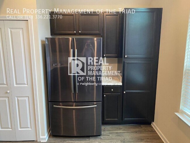 Foto del edificio - 506 Song Sparrow Ln