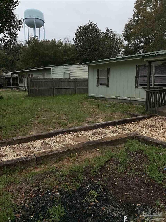 Foto del edificio - 6436 Gaynell Ave