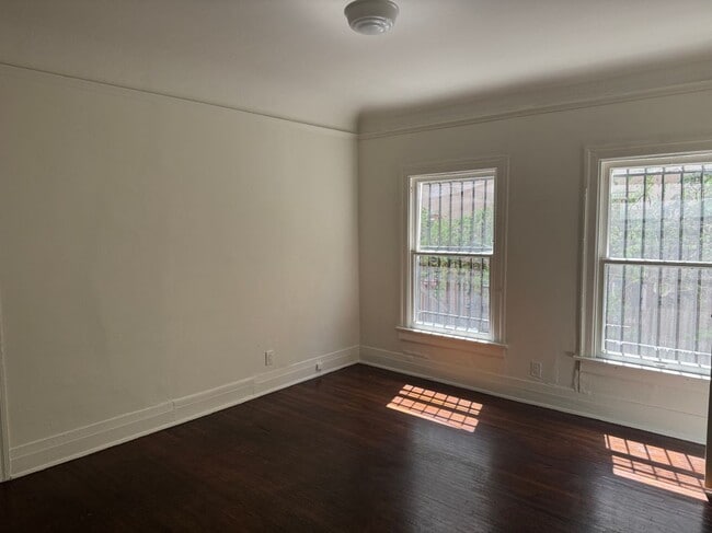 Foto del edificio - 245 S Berendo St