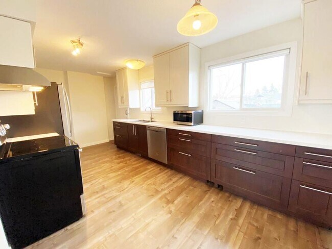 Photo du bâtiment - 3 bedroom in Prince George BC V2M 1C6