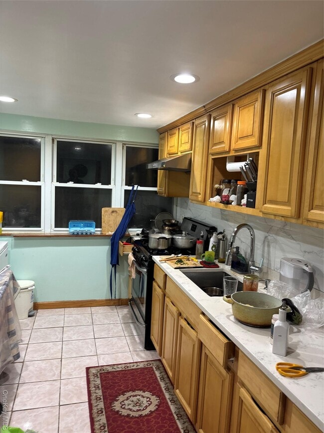 Foto del edificio - 74-11-74-97 97th Ave