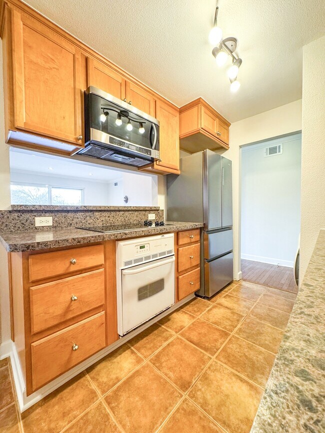 Foto del edificio - 675 Grove Terrace