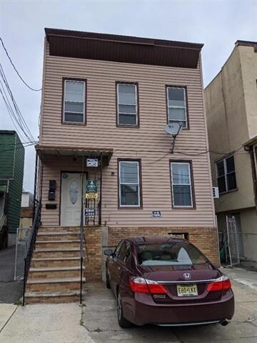 Primary Photo - 14 Beacon Ave