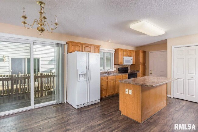 Foto del edificio - 3054 Cherrywood Dr