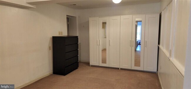 Foto del edificio - 736 Ridge Dr