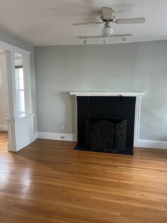 Building Photo - 132 E Elm Ave